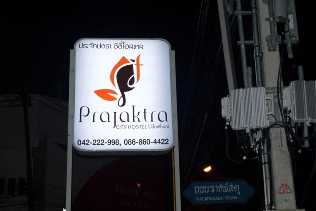 Prajaktra City Hostel Udon Thani Eksteriør billede