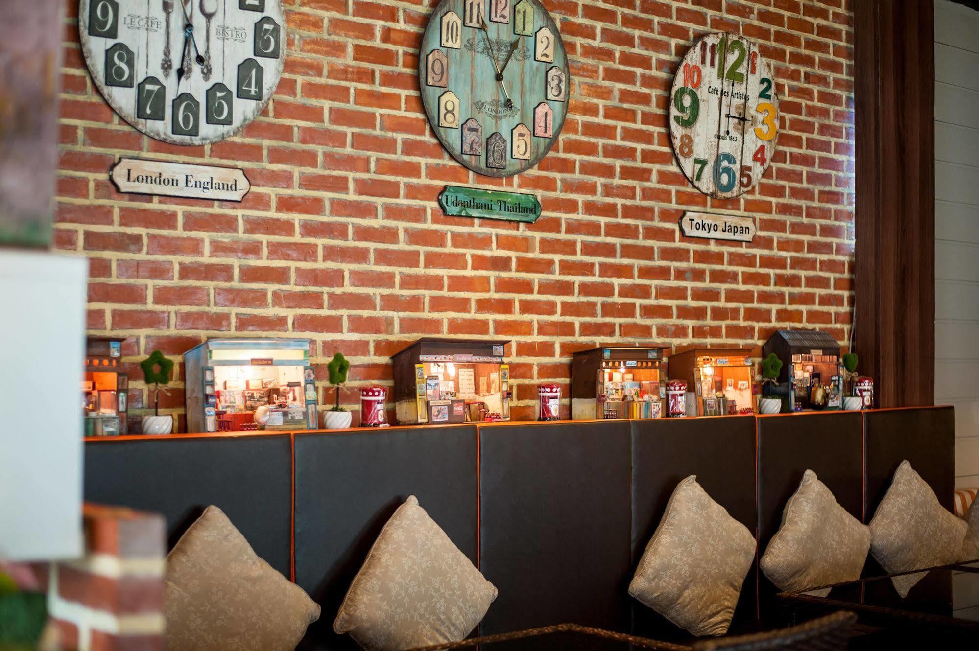 Prajaktra City Hostel Udon Thani Eksteriør billede