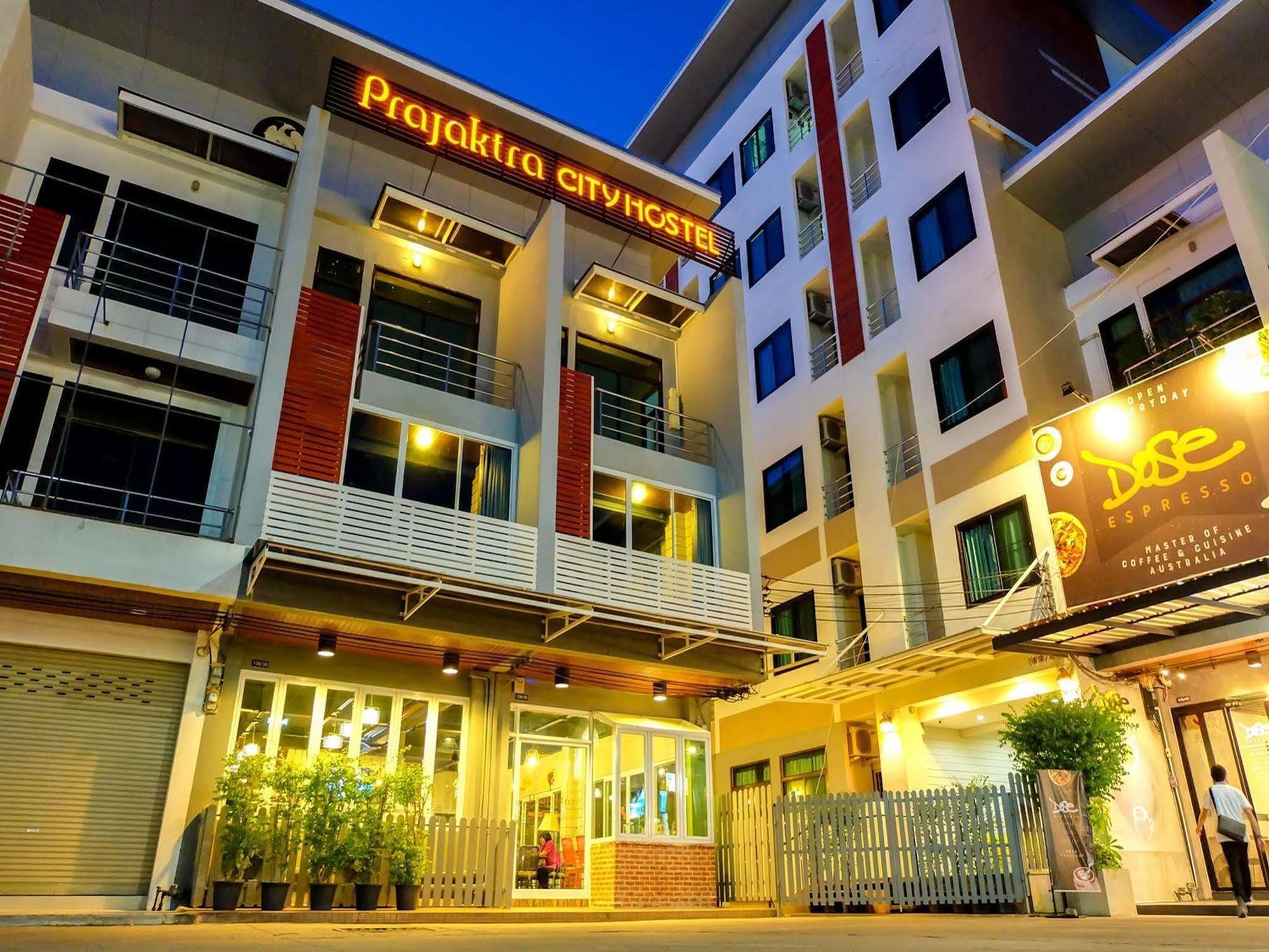 Prajaktra City Hostel Udon Thani Eksteriør billede