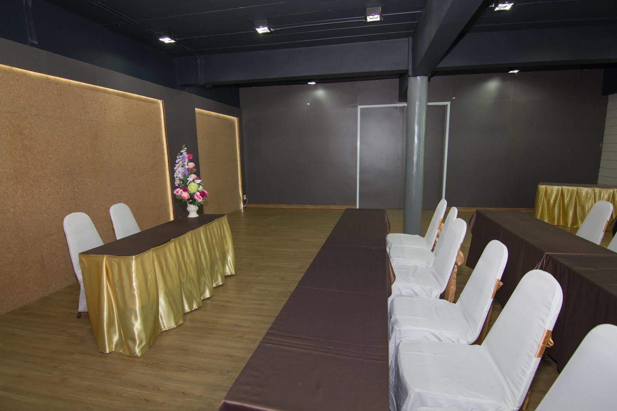 Prajaktra City Hostel Udon Thani Eksteriør billede